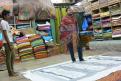 11-11-14 Grossiste de pashminas, cachemires et soies de Jodhpur (4)